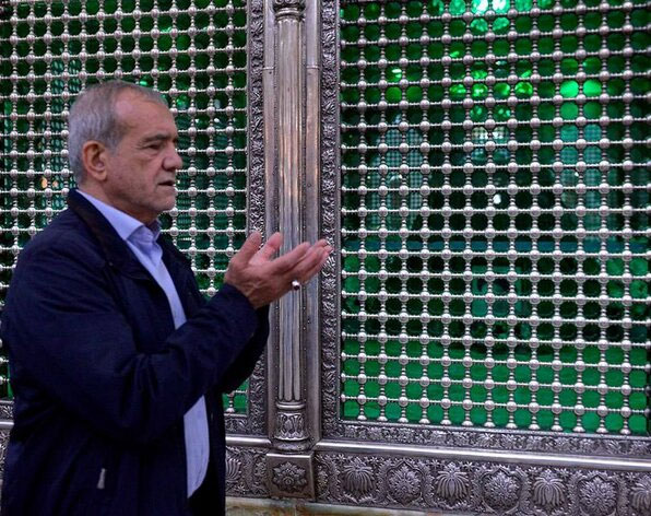 تجدید میثاق پزشکیان با خمینی